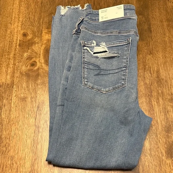 American Eagle Outfitters Ripped Blue Jeans - Picture 9 of 9